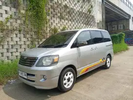 Toyota Noah 2004 Bensin