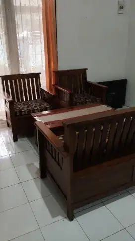 SET MEJA KURSI RUANG TAMU KAYU JATI
