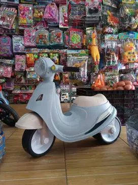 mainan anak vespa musik