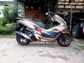 JUALCEPATMURAH honda PCX kondisi ISTIMEWA bisa TT barang apa saja