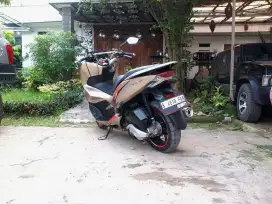 JUALCEPATMURAH honda PCX kondisi ISTIMEWA bisa TT barang apa saja