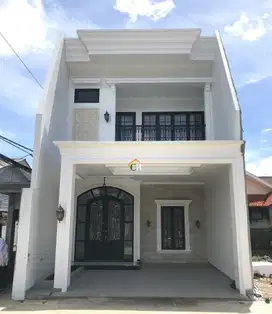 Clusnter mewah bergaya klasik di selatan jakarta