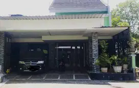 Rumah Bagus 1,5lantai Strategis Blulukan Colomadu
