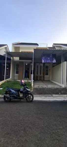 La.1168 Dijual Cepat Rumah 1,5lt Di Legenda Wisata Cibubur Full Renov