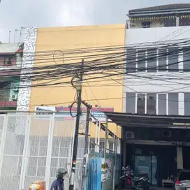 Dijual cepat 1 unit Ruko 3 Lantai