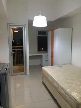 Apartemen green lake sunter studio furnish lt.rendah