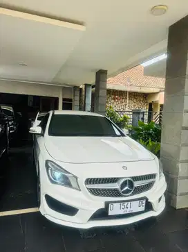 MercedesBenz CLA 200 AMG
