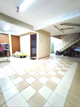 PURI INDAH BLOK G - Seberang Lapangan Tennis