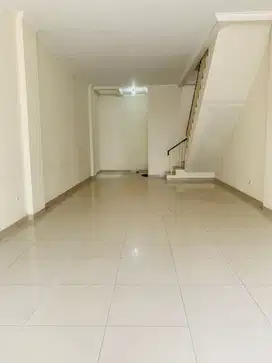 Dijual Ruko Hot Sale Hot Price di New Castle Green Lake City