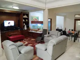 Murah banget Rumah 2 lantai di Villa Bukit Indah (VBI), Pakuwon Indah
