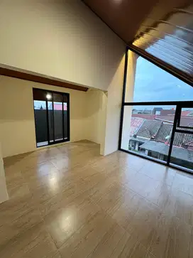 Rumah Baru 3 Lantai Cluster Flamboyan Alam Sutera Luas 6x16