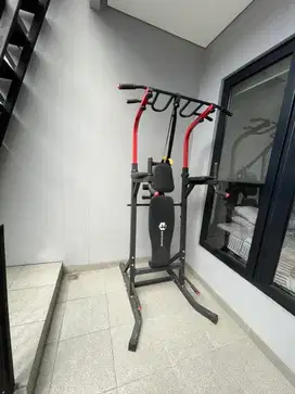 Bodymaster pull up bar station + bench