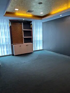 Available space kantor di Menara Prima