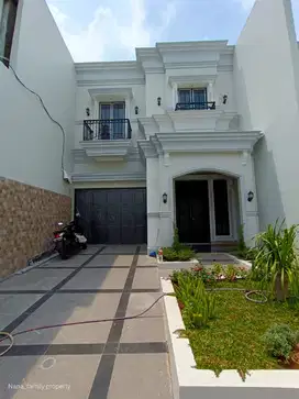 Rumah Mewah Modern Classic Tanah Luas Di Permata Hijau