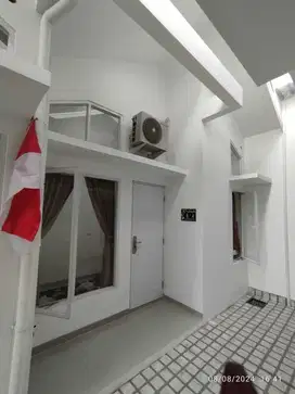 Rumah Minimalis Tengah Kota Jakut, Akses Gampang, Harga 300 jutaan