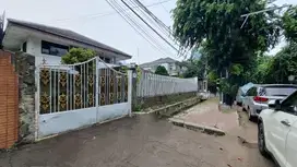 RUMAH HUK BENHIL 2 LANTAI SIAP DIHUNI