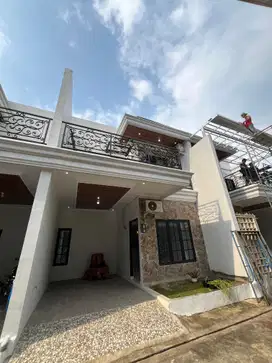 RUMAH MEWAH DI CIMANGGIS DEPOK DEKAT LRT CIBUBUR 800 JUTAAN FREE BIAYA