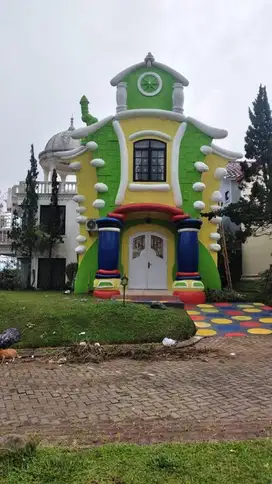 Dijual Villa Murah 2 lantai  Bagus + Perabot di Kota Bunga Puncak