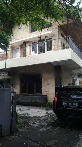 Rumah mewah megah zaman belanda.