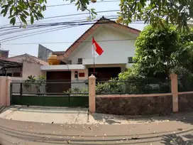Jual Murah Rumah dekat Senopati Jl. Cibulan Kebayoran Baru Jaksel