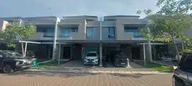Disewakan Rumah pik golf island 3 KAMAR semi furnish cluster violine