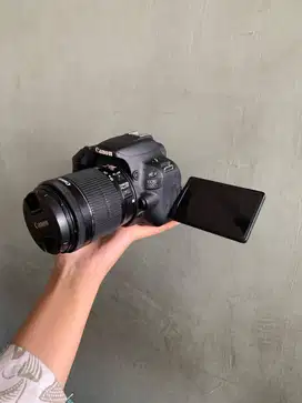 KAMERA CANON 200D + KIT