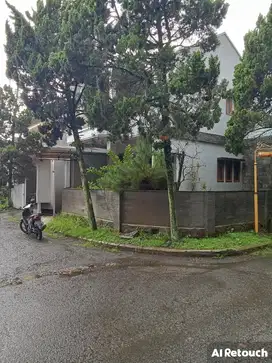 Dijual cepat mendesak rumah kokoh hook di setraduta kawasan utara