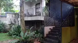 RUMAH MEWAH 2 LANTAI DI JATI ASIH JUAL MURAH
