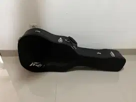 Dijual- Hardcase Acoustic Guitar Mulus, Cuma 1 unit