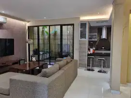 DIJUAL RUMAH RAPI TERAWAT ROYAL SERPONG VILLAGE LEBAR 8 LOK STRATEGIS