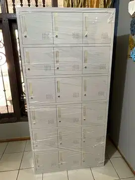 loker 18 pintu bahan besi