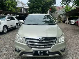 TOYOTA KIJANG INNOVA V DIESEL AT 2014 TYPE TERTINGGI