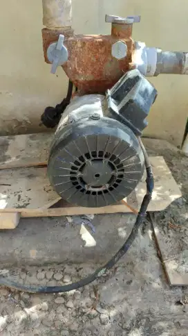 Pompa merk Sanyo type PWH137C, seken