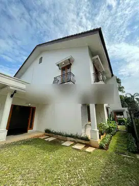 Rumah 2 Lantai Bagus SHM di Cilandak, Jakarta Selatan