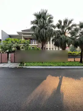 Rumah 2 Lantai Bagus SHM di Pondok Indah, Jakarta Selatan