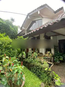 Rumah 2 Lantai Bagus SHM di Kebayoran Baru, Jakarta Selatan