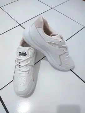 Sepatu impor Collin