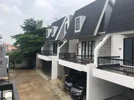 RUMAH BARU MODERN ELEGANT ALA EROPA  DI JAGAKARSA TERSEDIA 2 UNIT