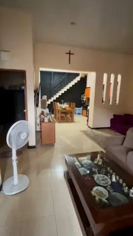 Dijual Rumah Bagus Tingkat 1,5 Lt Siap Pakai Di Perum Graha Estetika