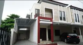 Rumah second dalam cluster termurah posisi hook di duren sawit