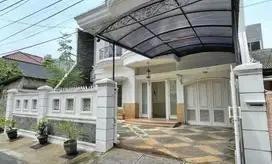 DIJUAL RUMAH SIMPRUG DEKAT SENAYAN