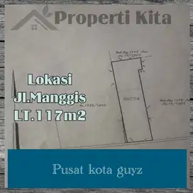 Tanah dekat pantai losari makassar