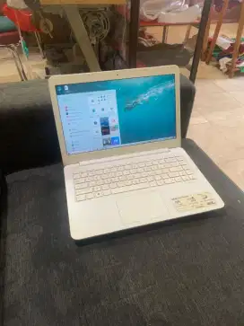 Laptop asus ram 4 ssd 128 kenceng dan normal jaya