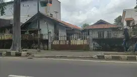Tanah/ kavling/rumah tua dipinggir jalan Raya