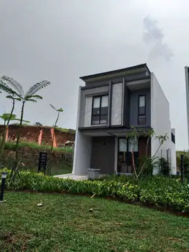 Diual Rumah minimalis 2 Lantai di sentul City Bogor View gunung pancar