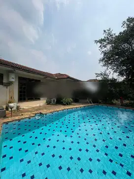 Rumah Bagus SHM di Jln Kemang Dalam, Jakarta Selatan