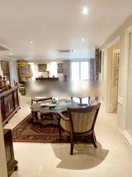 Rumah Bagus Semi Furnished SHM di Jln Senayan, Jakarta Selatan