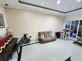 Rumah Modern 7x18 4+1KT Semi Furnish Taman Ratu Indah Duri Kepa