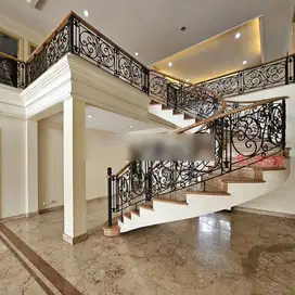 Rumah Bagus SHM Kemang, Jakarta Selatan