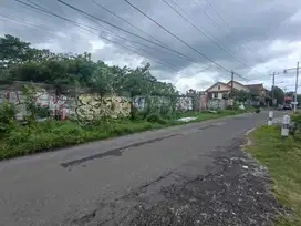 Pinggir Selokan Mataram Tanah Kost  SHMP Dekat Jalan Babarsari